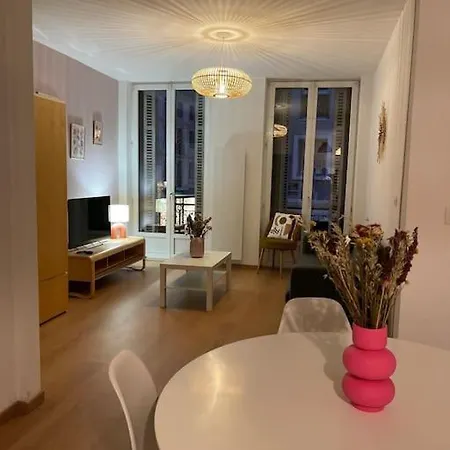 Mulhouse Hyper Centre - Grand T3- Aux Bons Enfants Apartment Exterior photo